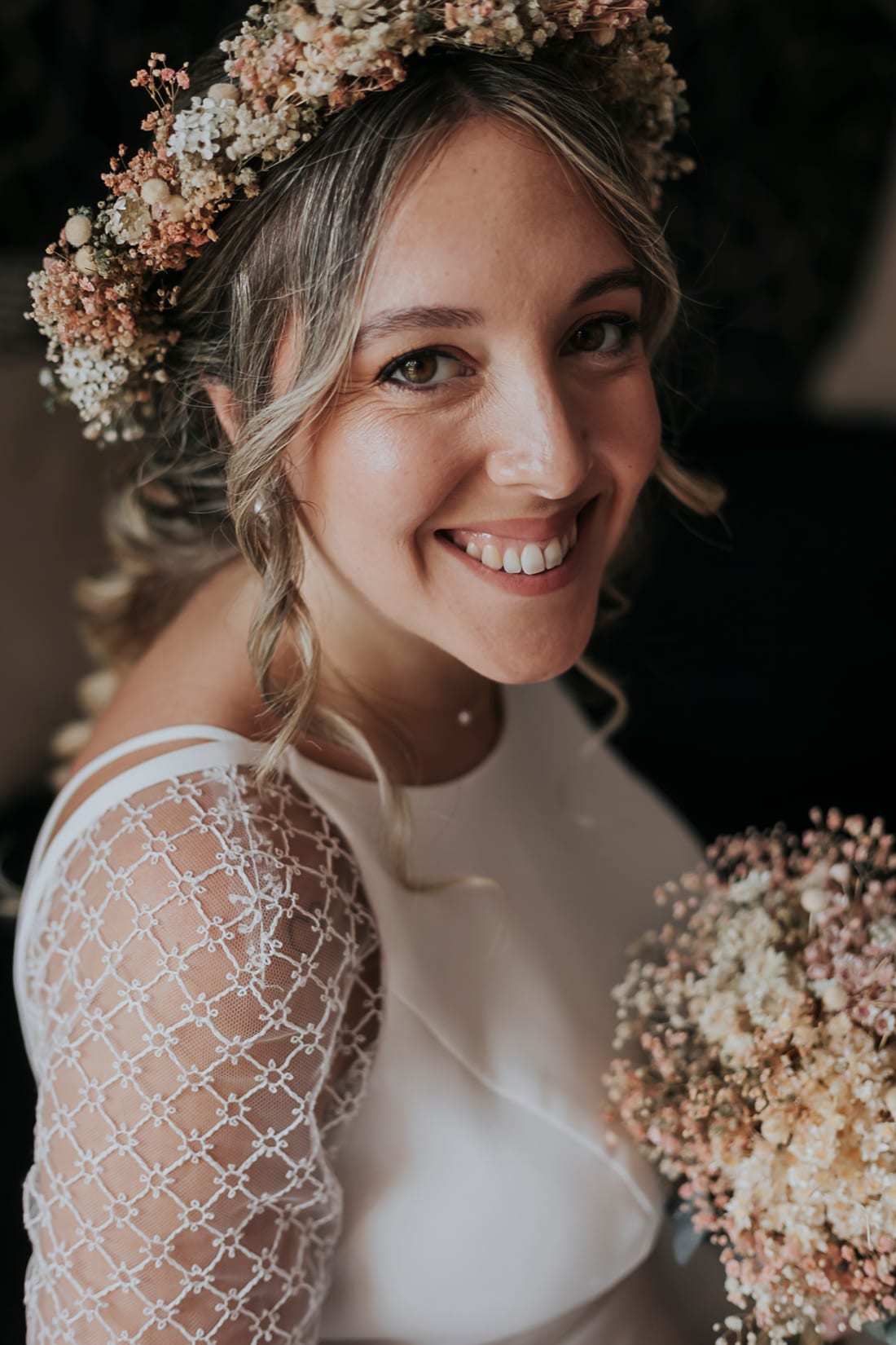 Maquillaje y peinado de novia por Debra Beauty en Málaga